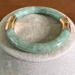 Jadeite Jade Hinged Bracelet